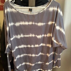 SHEIN Gray and White Tie-Dye Long Sleeve Top